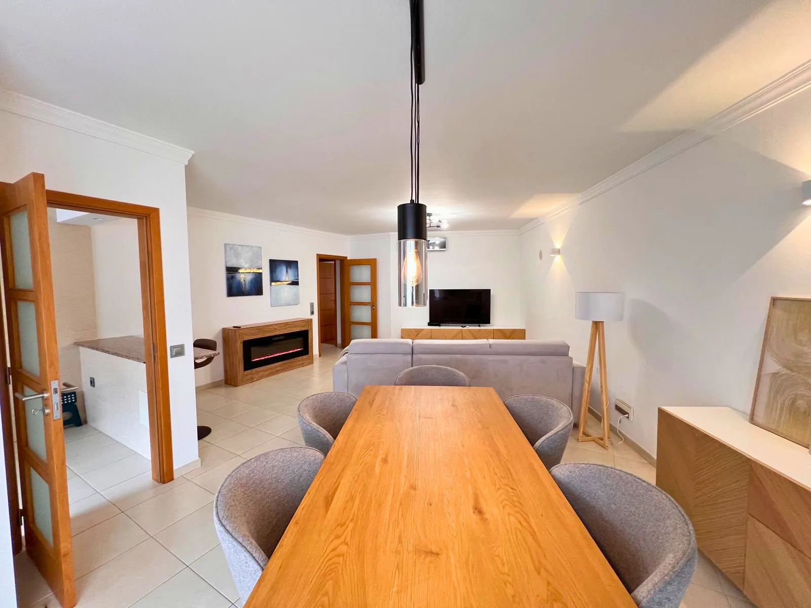 Timeless Beach IV — interior 14